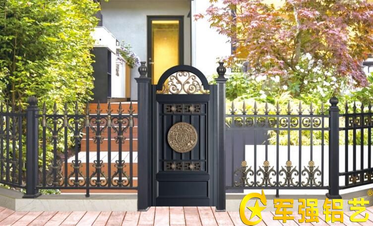 CILICILI视频APP在线看黄院落大門